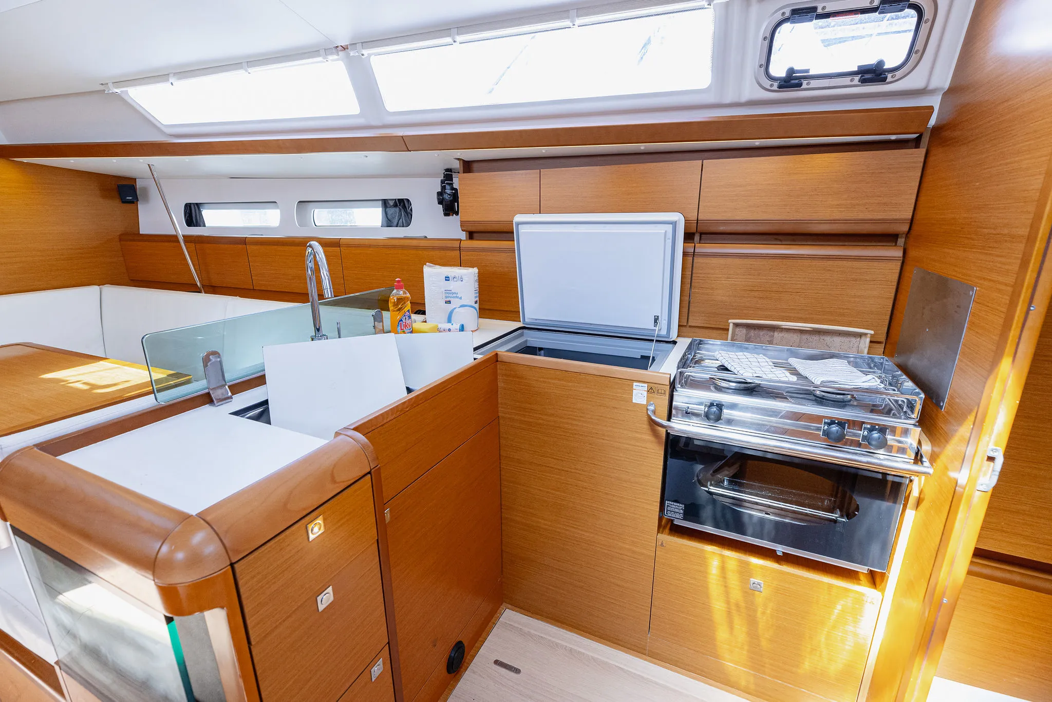 Image slide 210605