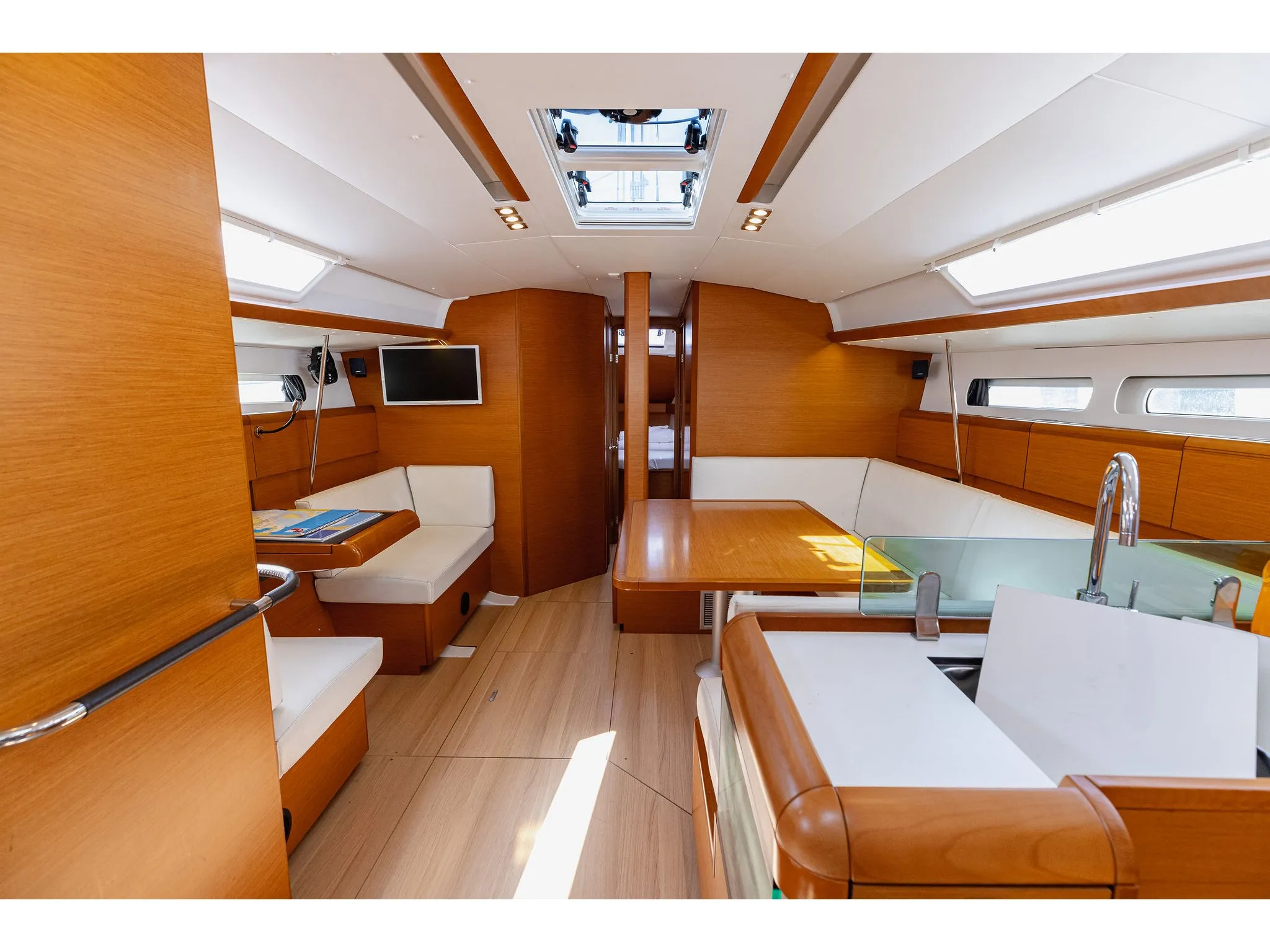 Image slide 210612
