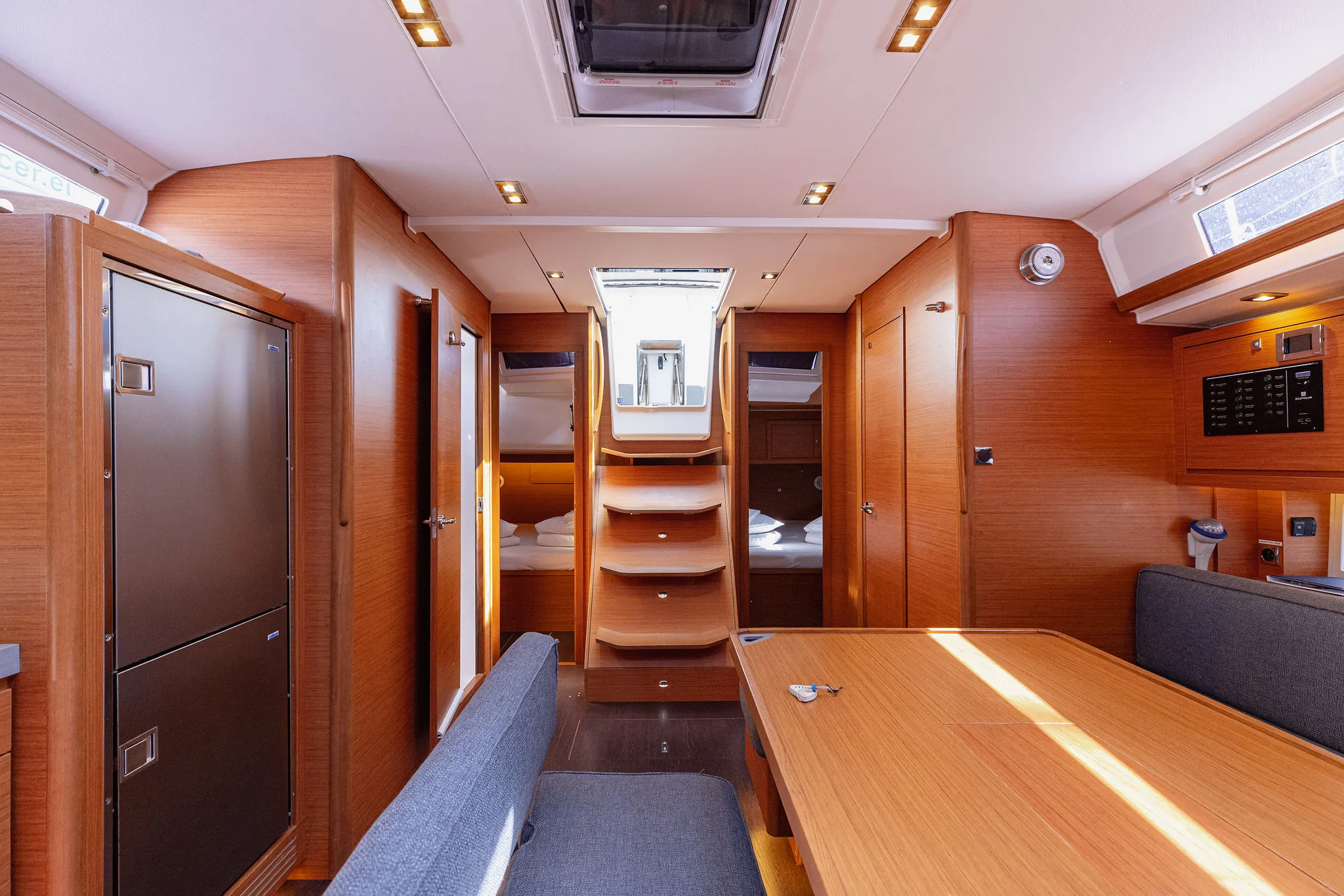 Image slide 210730