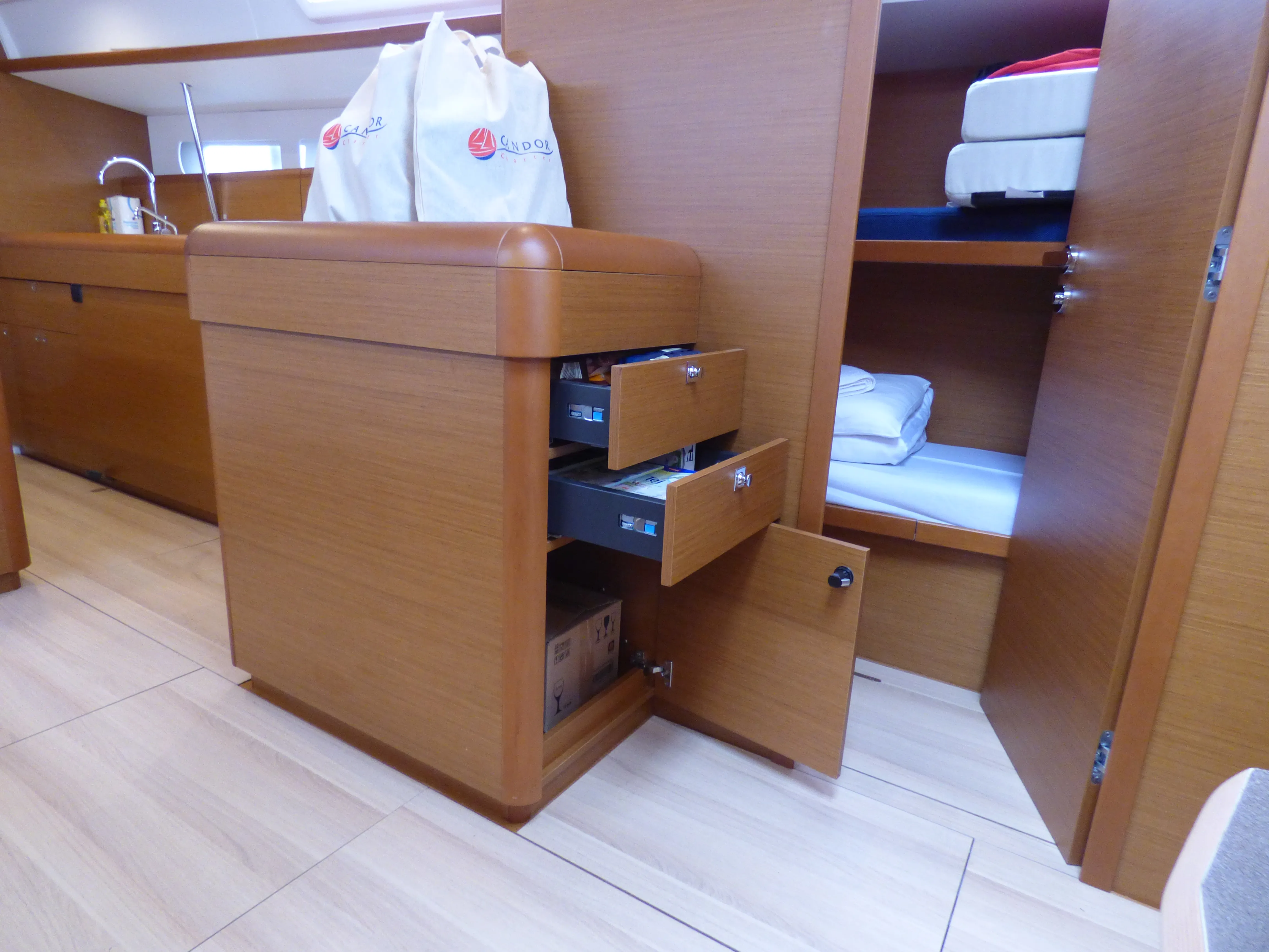 Image slide 210817