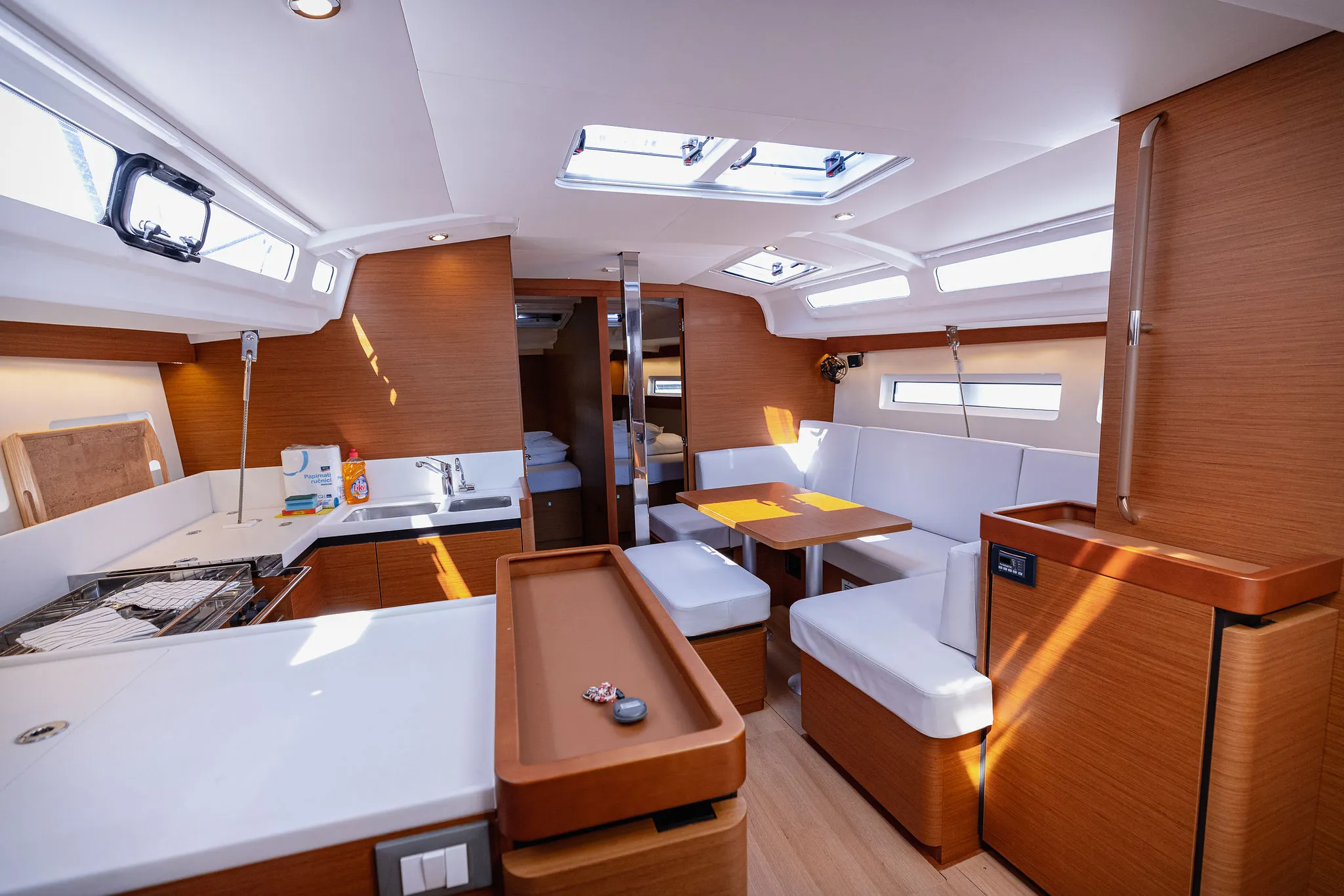 Image slide 210902