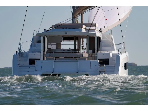 Bali 4.4 Sara - A/C, Generator, Water maker boat image