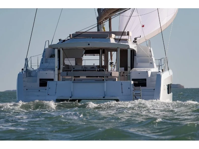 Bali 4.4 Sara - A/C, Generator, Water maker boat image