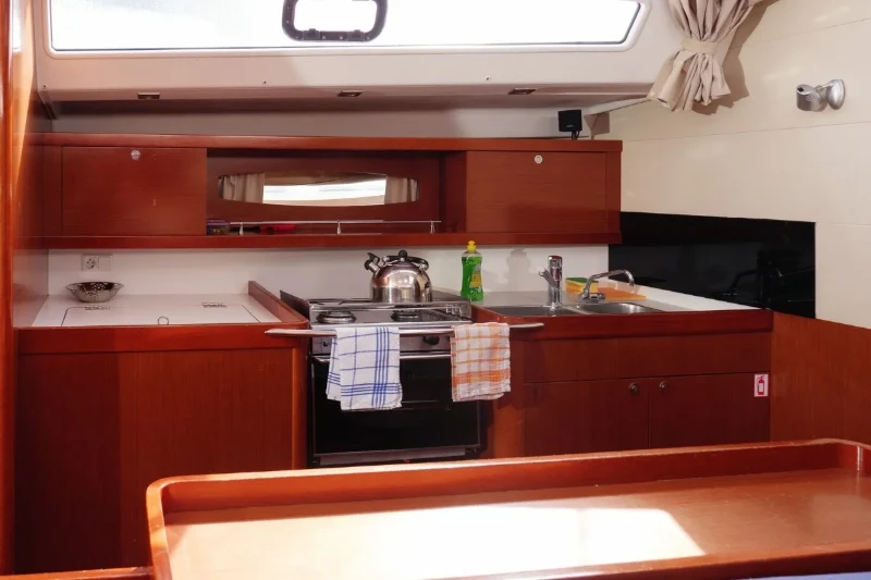 Oceanis 50 Family GANGES boat image