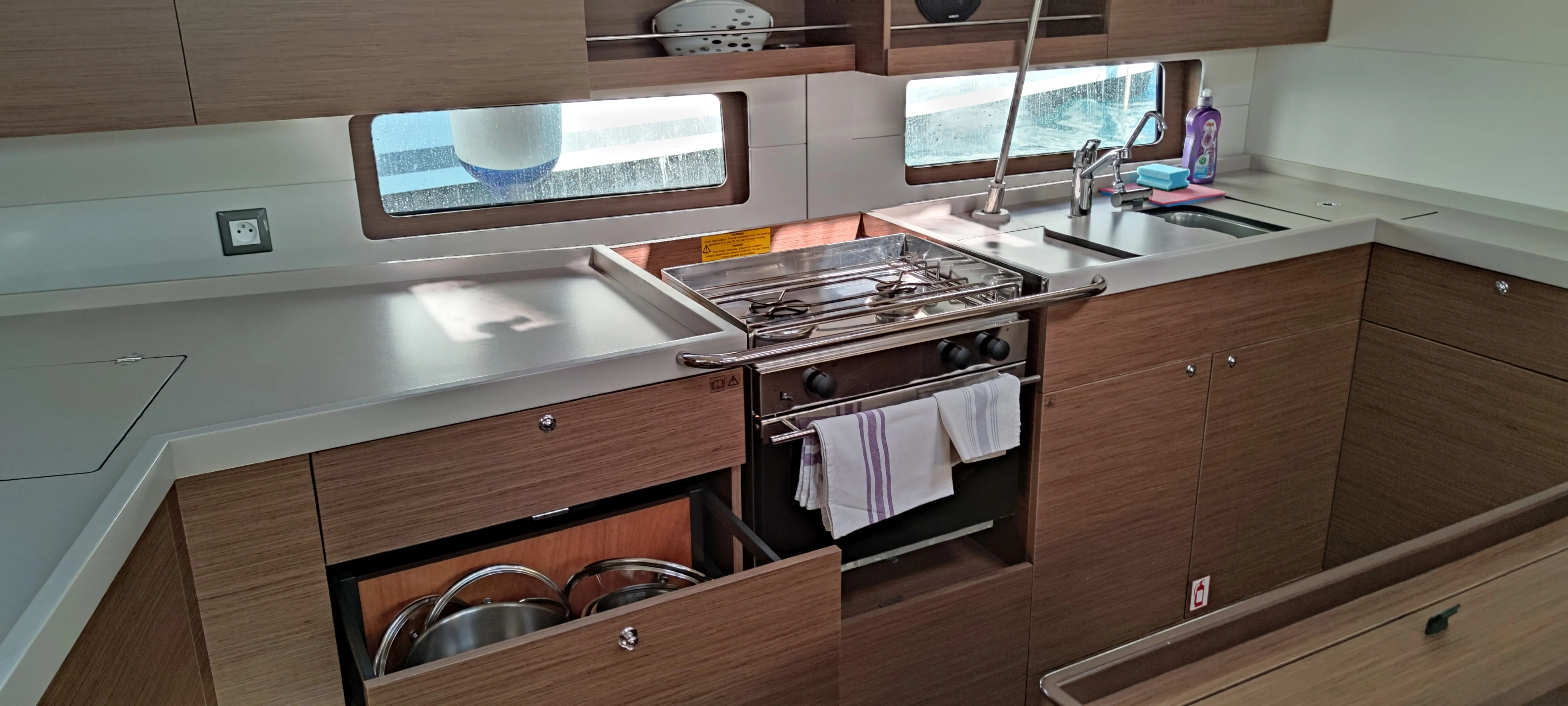 Image slide 215945