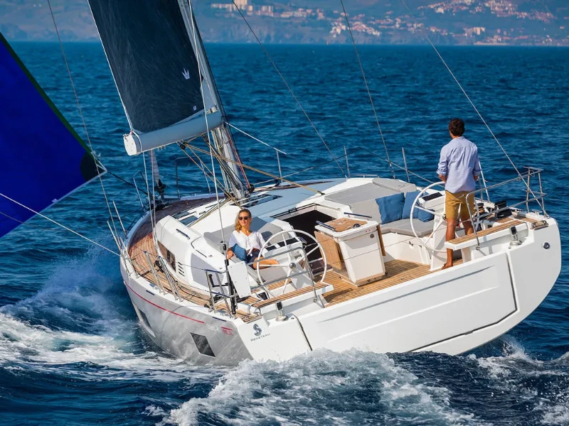 Oceanis 46.1 Everest boat image