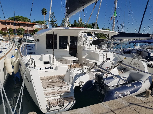 Lagoon 40 Senza Meta  (A/C and Generator) boat image