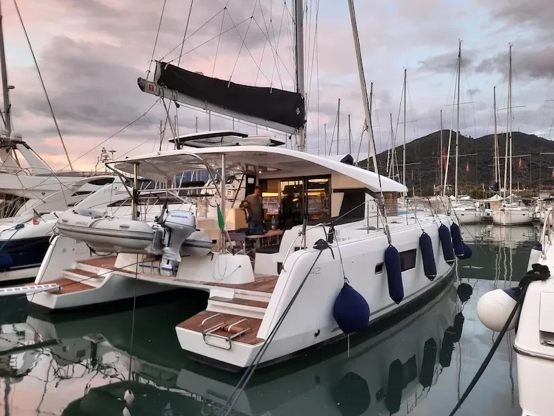 Lagoon 42 Blue Eyes boat image