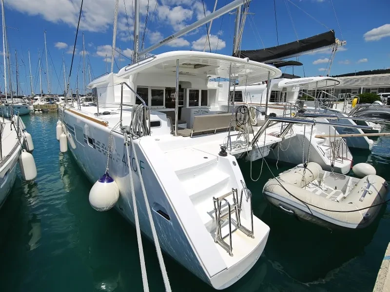 Lagoon 450 F Mantra boat image