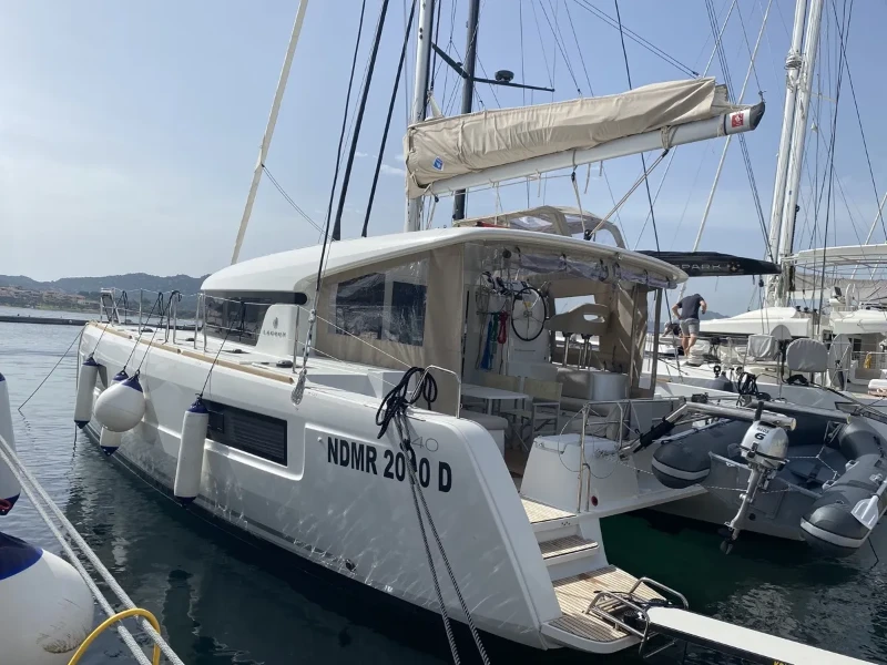 Lagoon 40 Koralia boat image