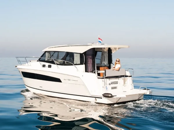 Balt 918 Titanium Wanderer boat image