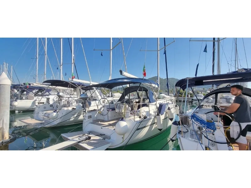 Bavaria Cruiser 37 Menkar boat image