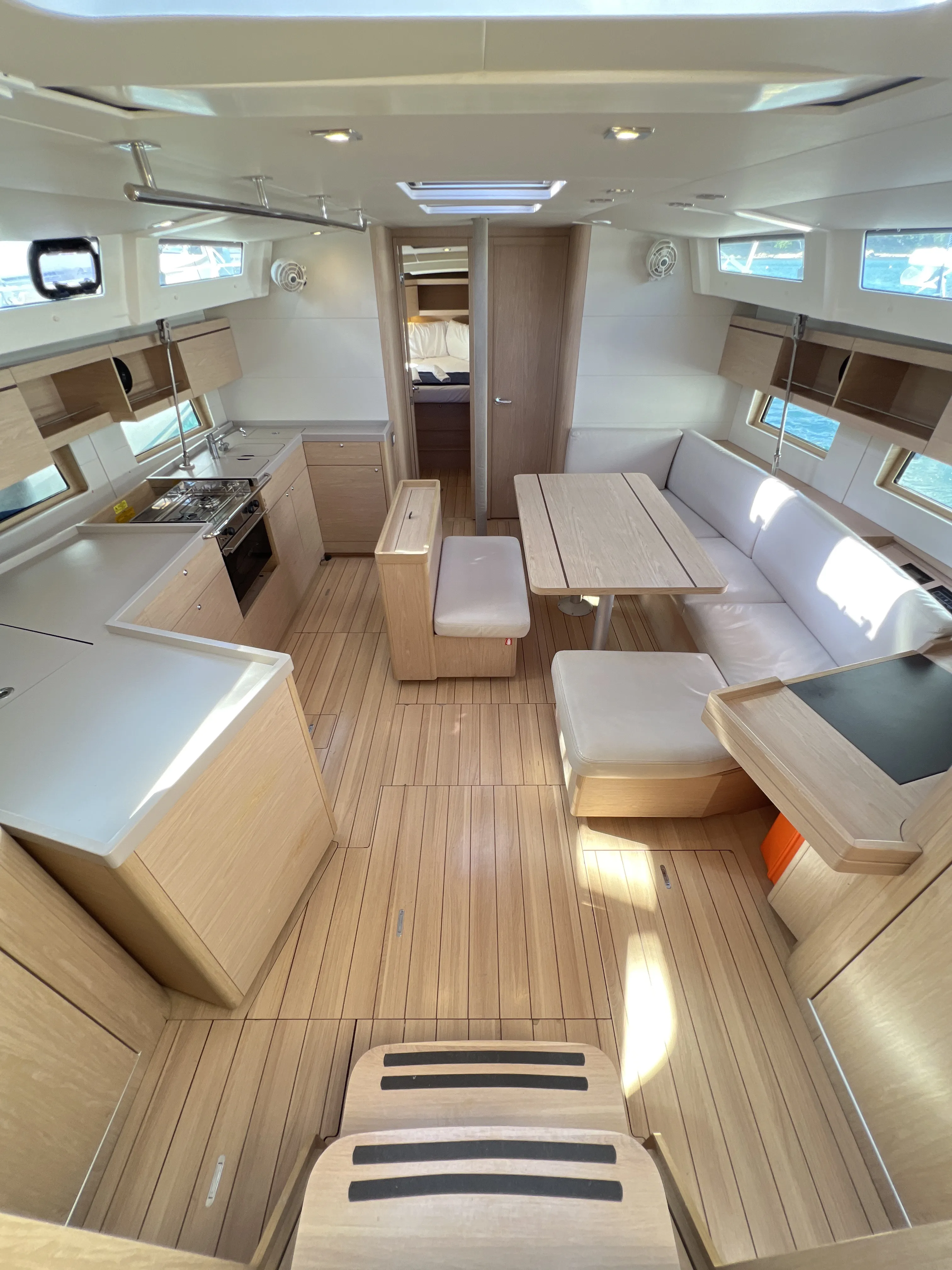 Image slide 220826