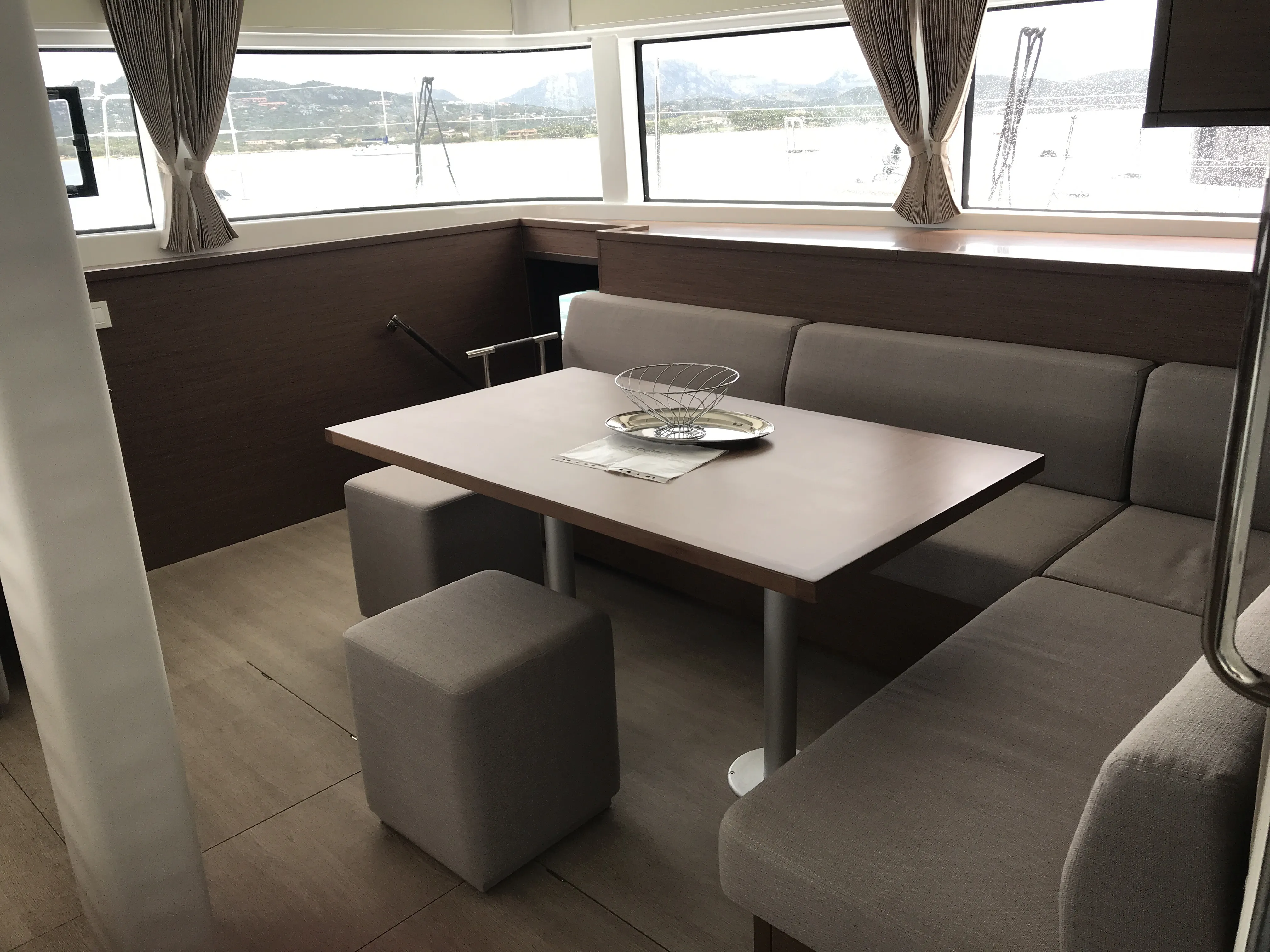 Image slide 220918