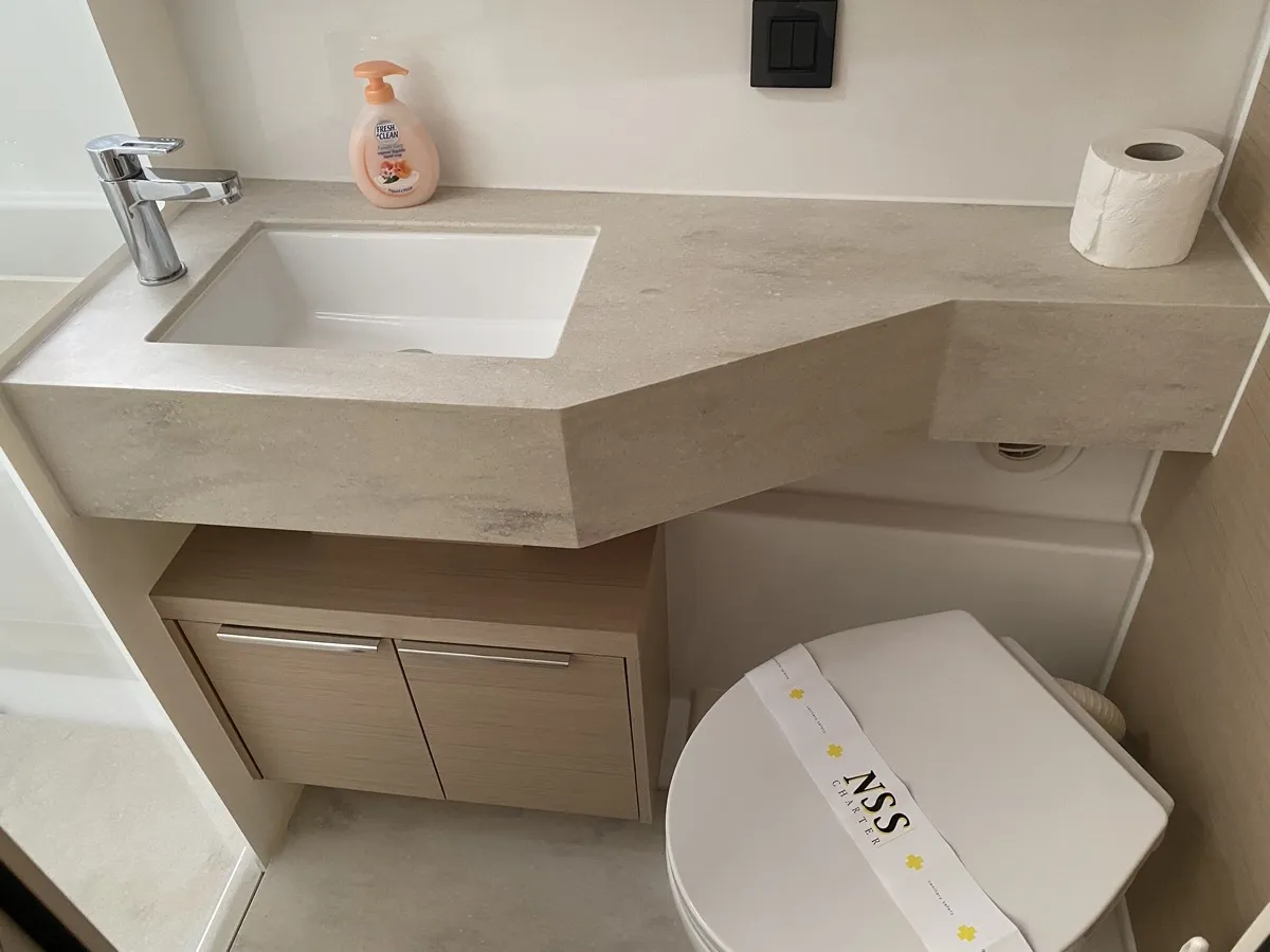 Image slide 221011