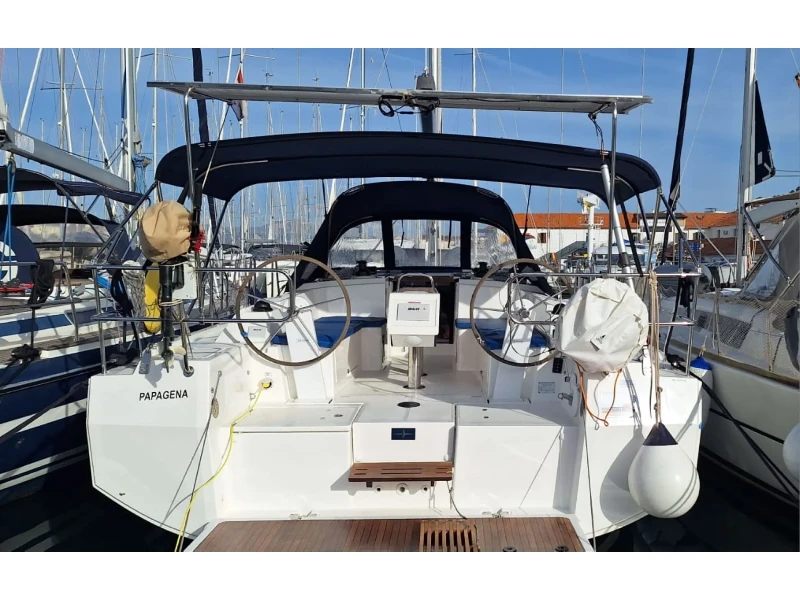 Bavaria C38 Papagena boat image