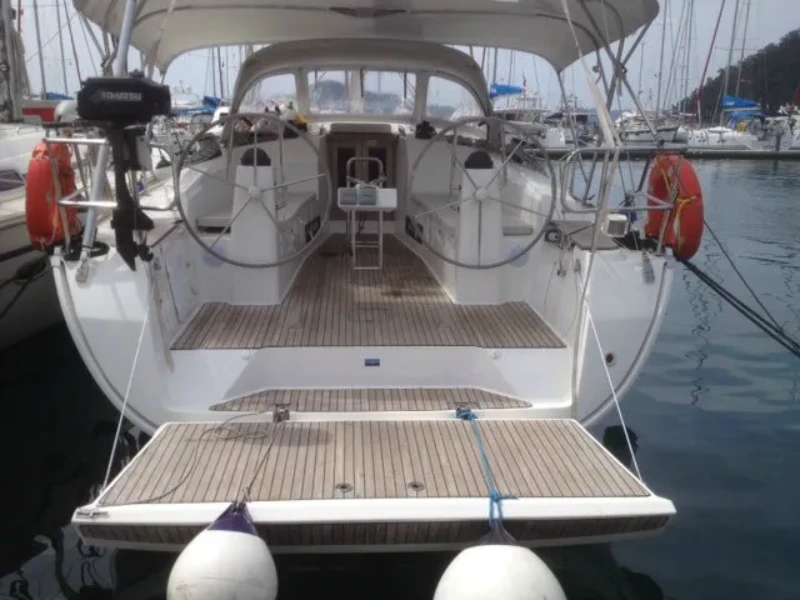 Bavaria Cruiser 40 Bavaria Cruiser 40 boat image