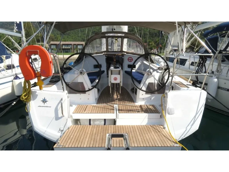 Sun Odyssey 349 Sun Odyssey 349 boat image