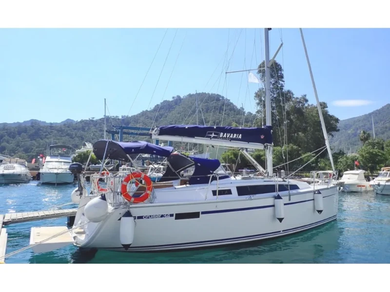 Bavaria Cruiser 34 Bavaria Cruiser 34 boat image
