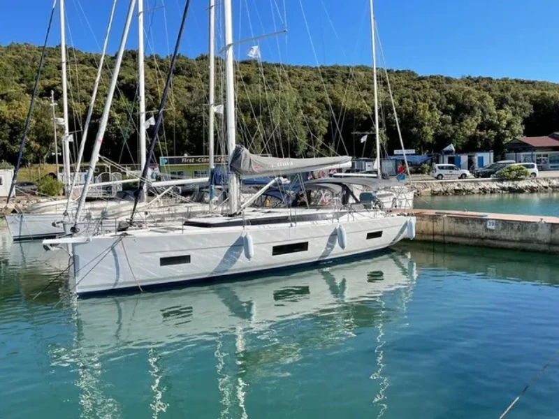 Bavaria C45 Style Libertas boat image