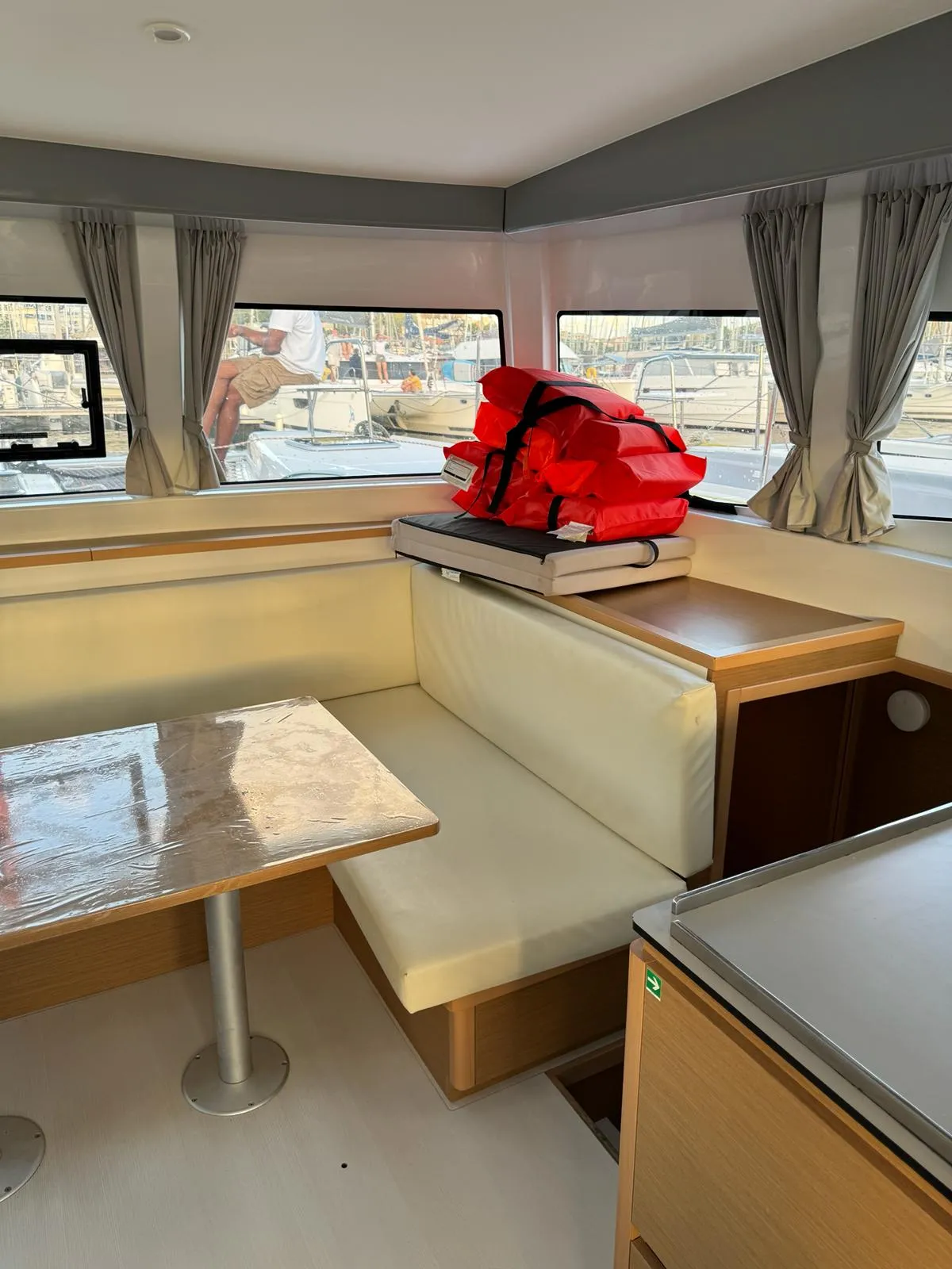 Image slide 223745