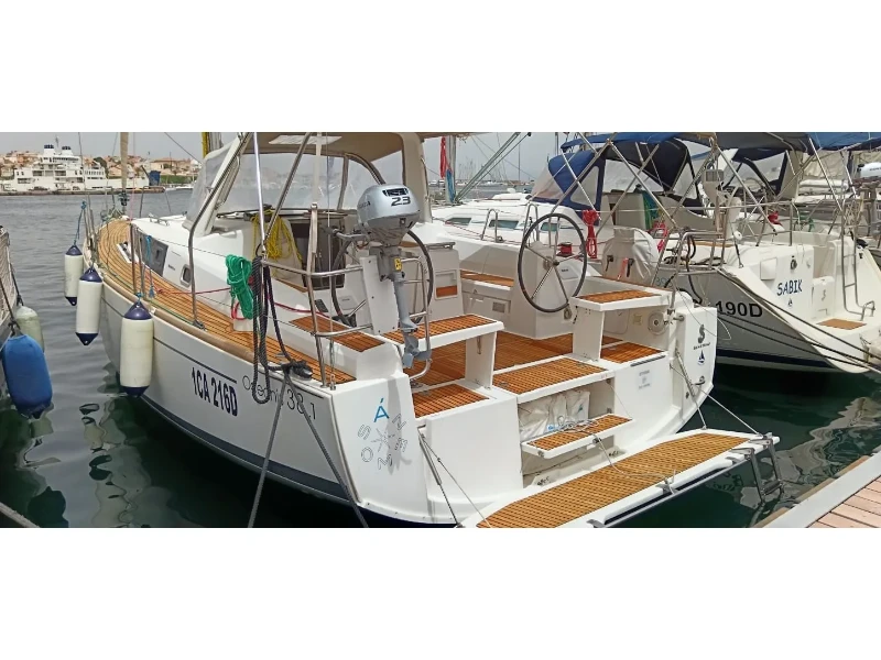 Oceanis 38 Ánemos boat image