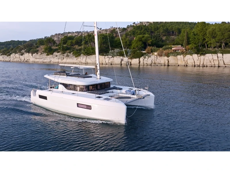 Lagoon 43 LA ROSE boat image
