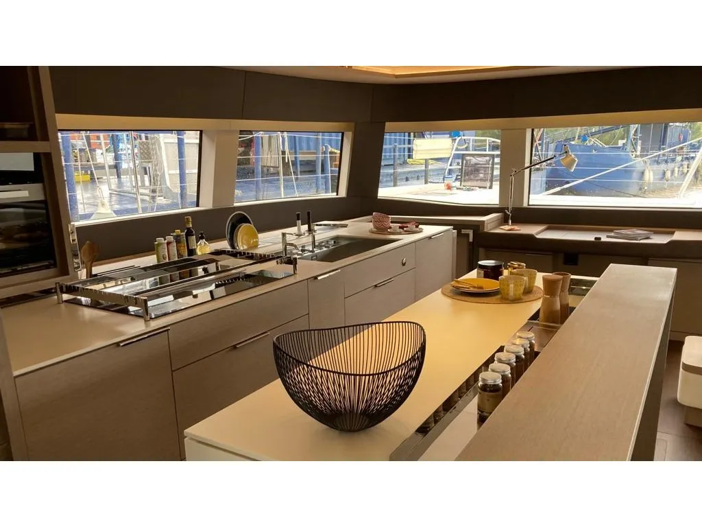 Image slide 225685