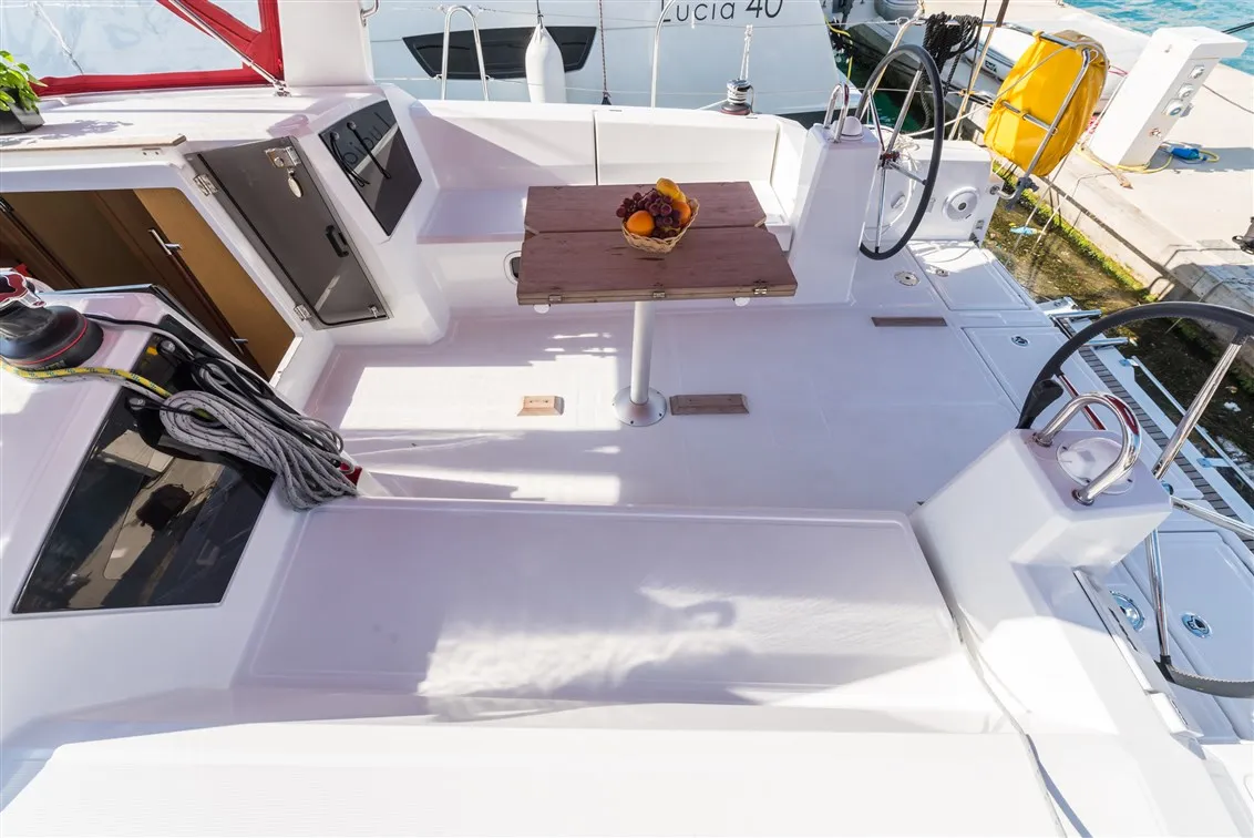 Image slide 226229