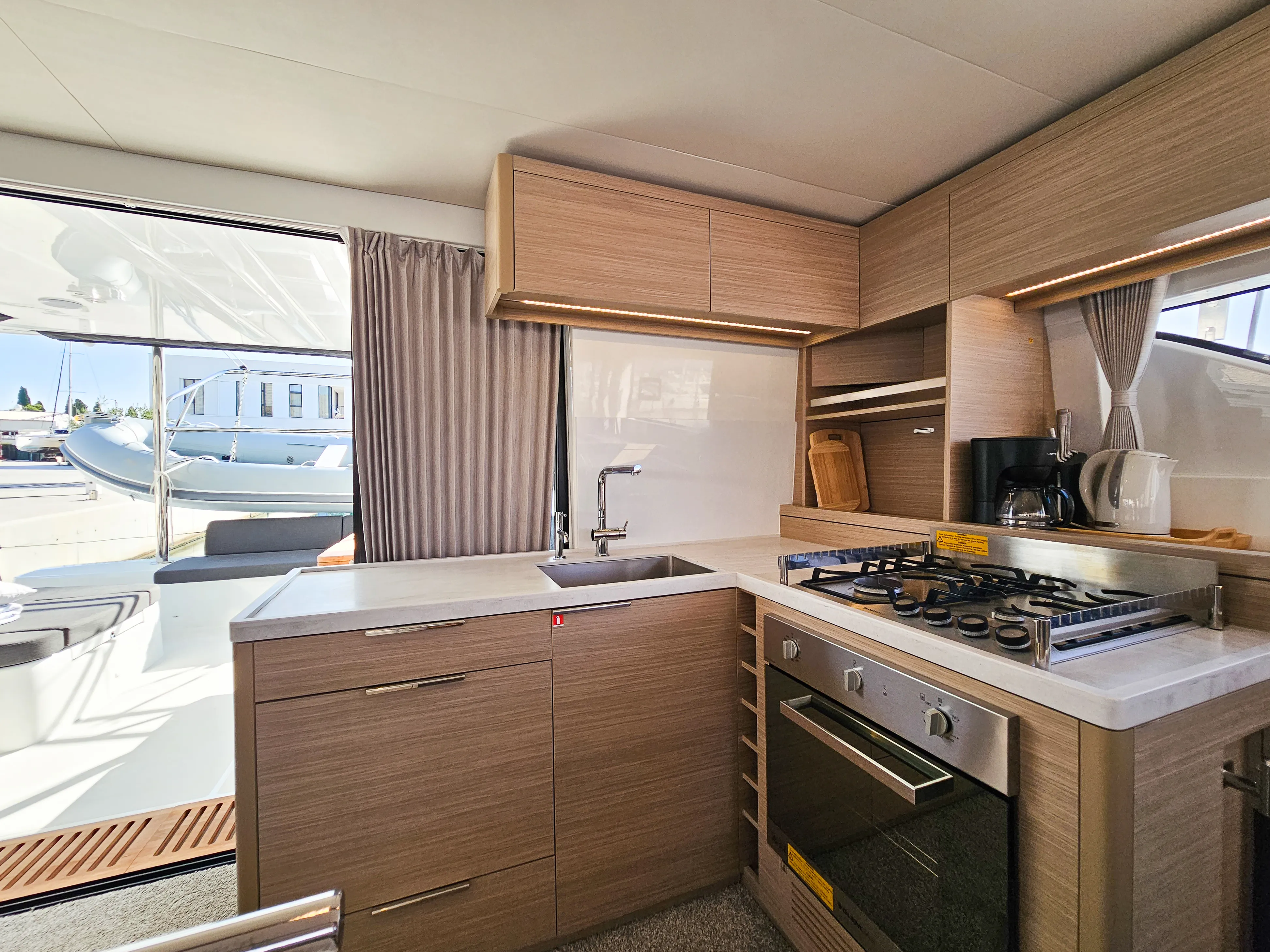 Image slide 228016