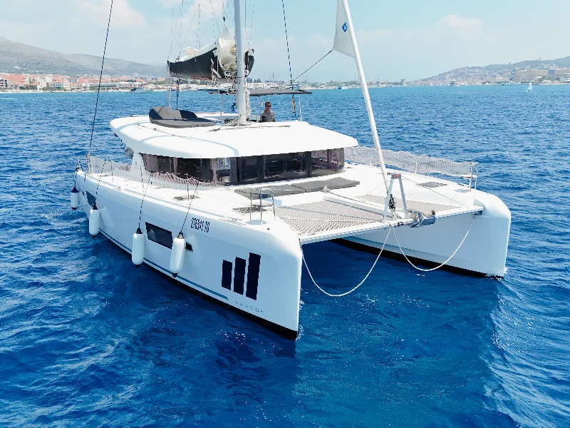 Lagoon 42 NERA boat image