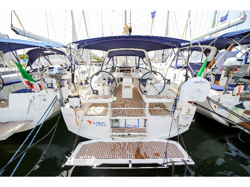 Oceanis 35.1 Il Moro di Lamezia - Standard line boat image