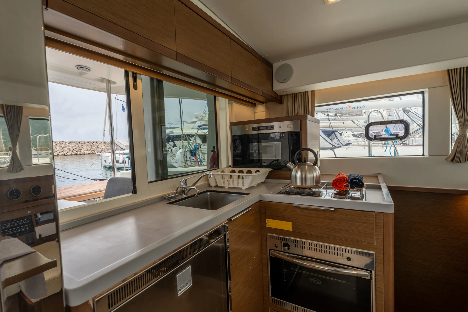 Image slide 228817