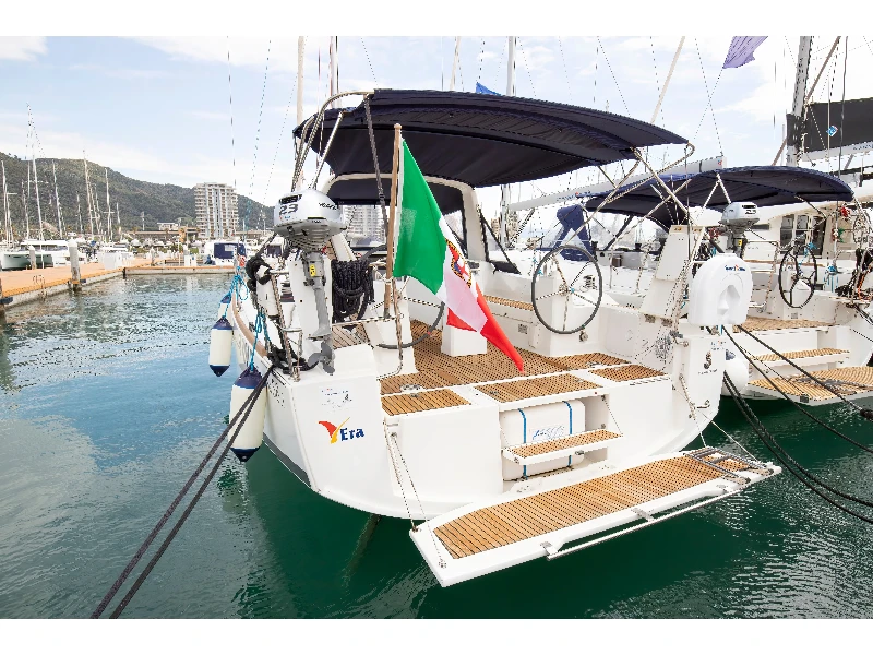 Oceanis 38.1 Era - Standard line boat image