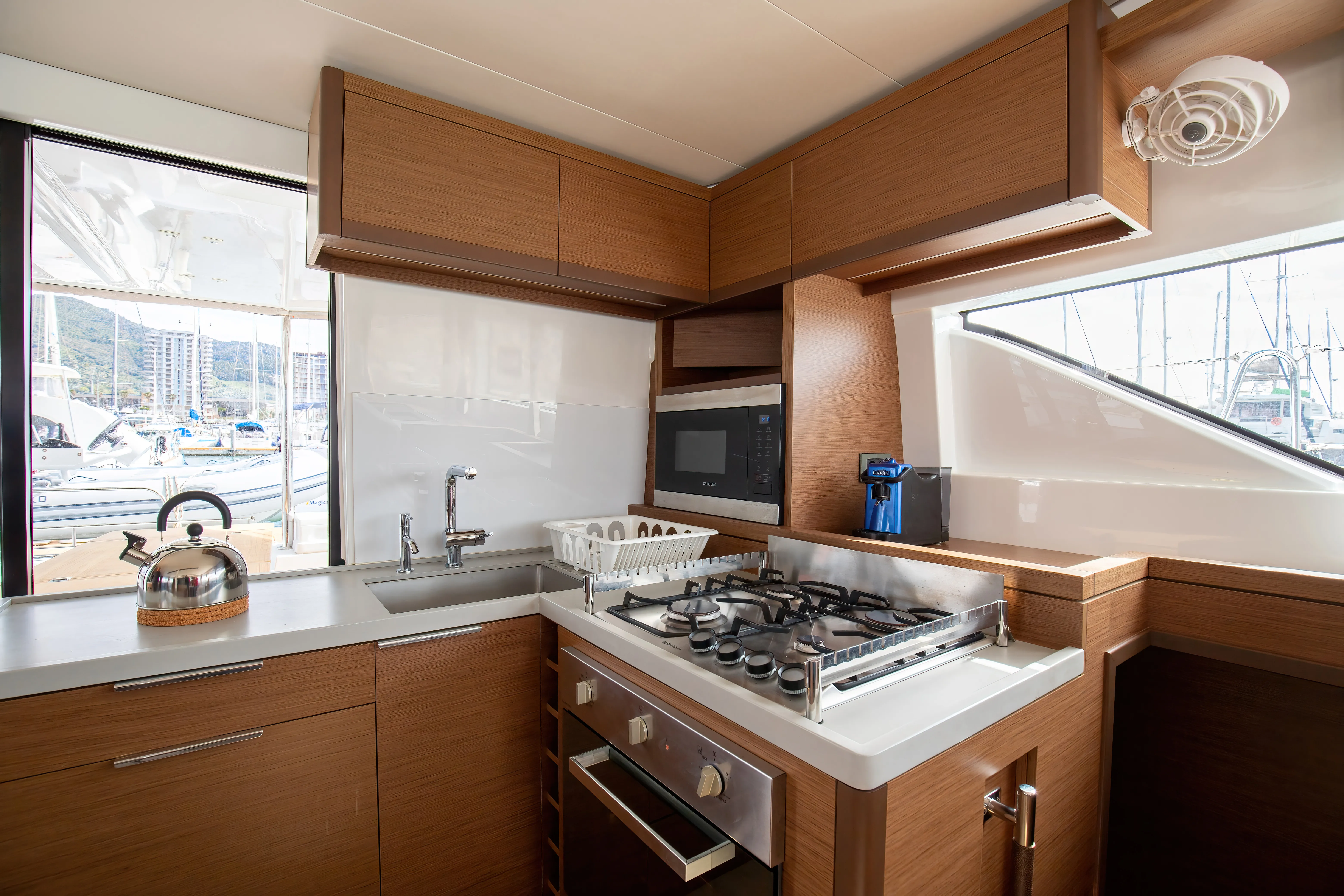 Image slide 229230