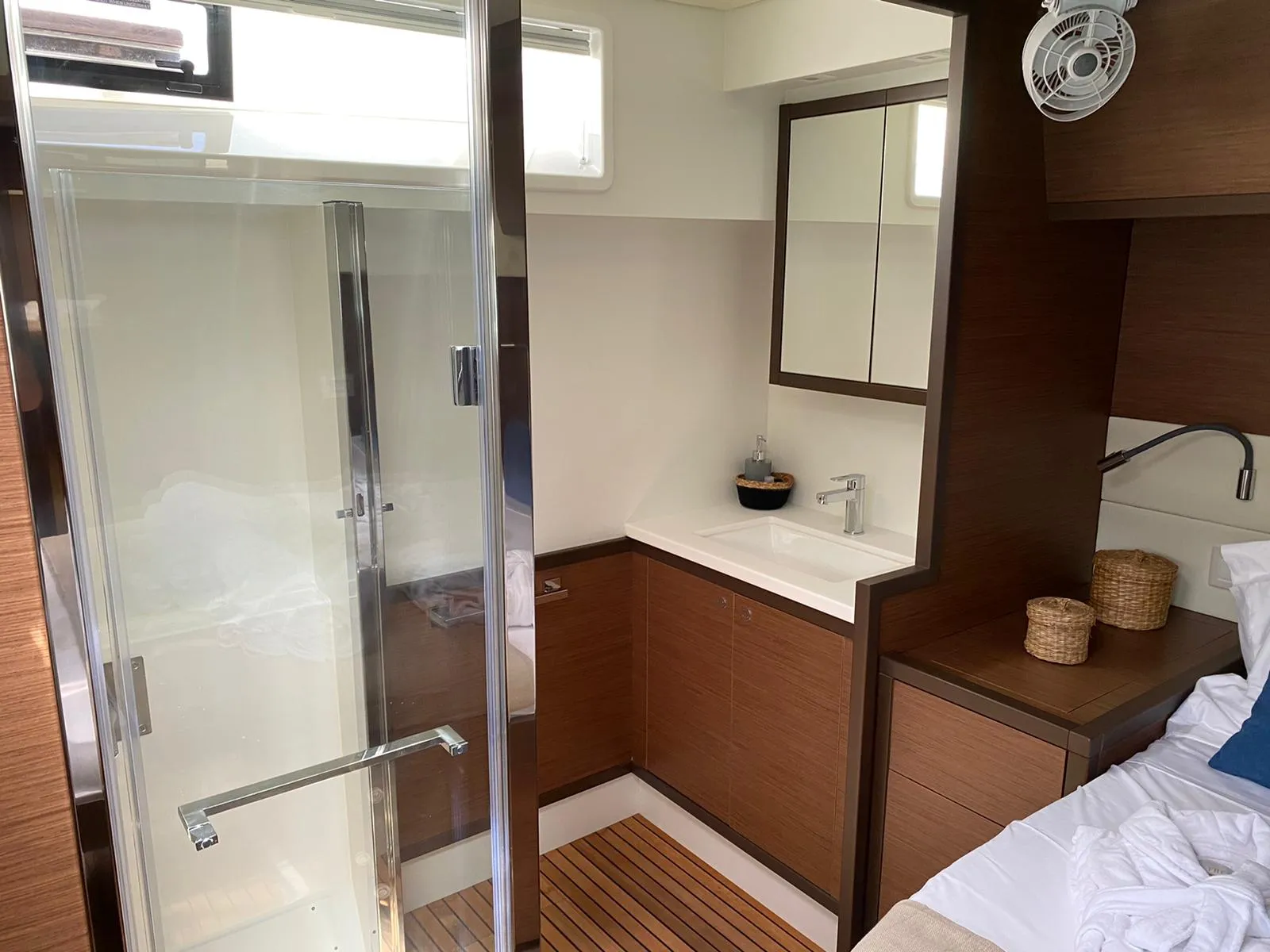 Image slide 229815