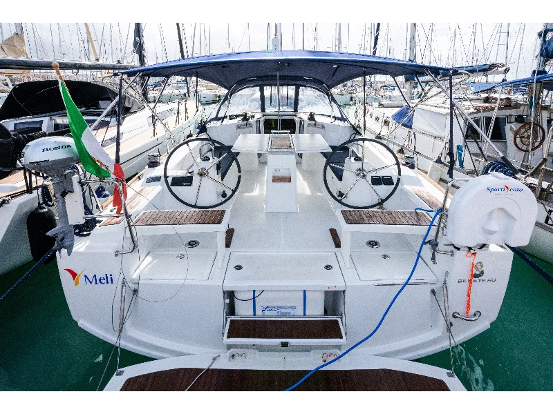 Oceanis 38.1 Meli - Comfort line boat image