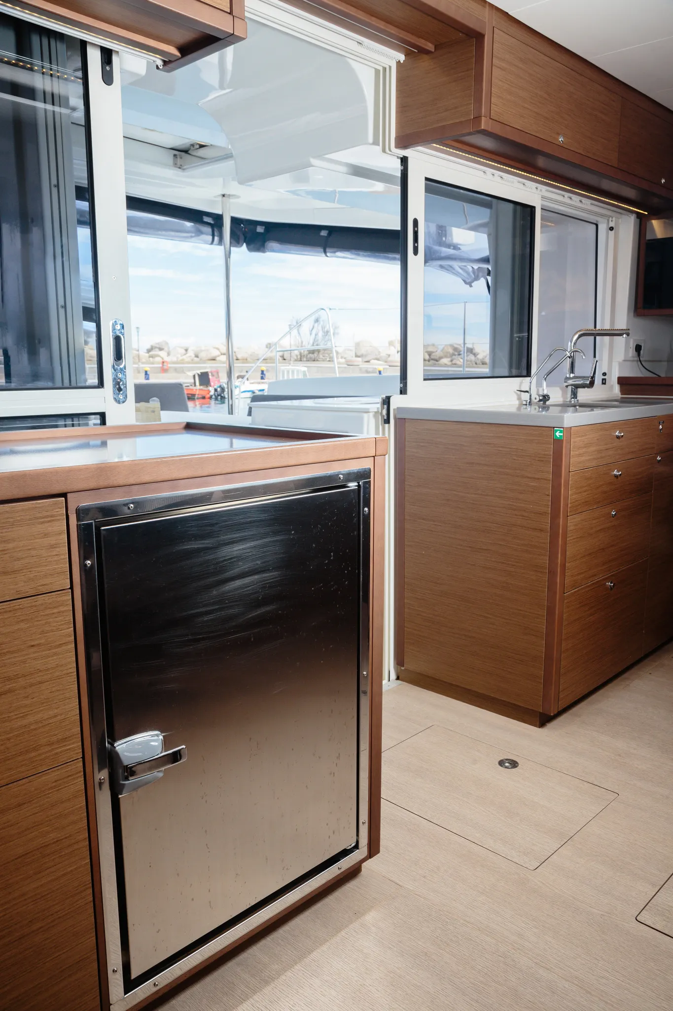 Image slide 230253