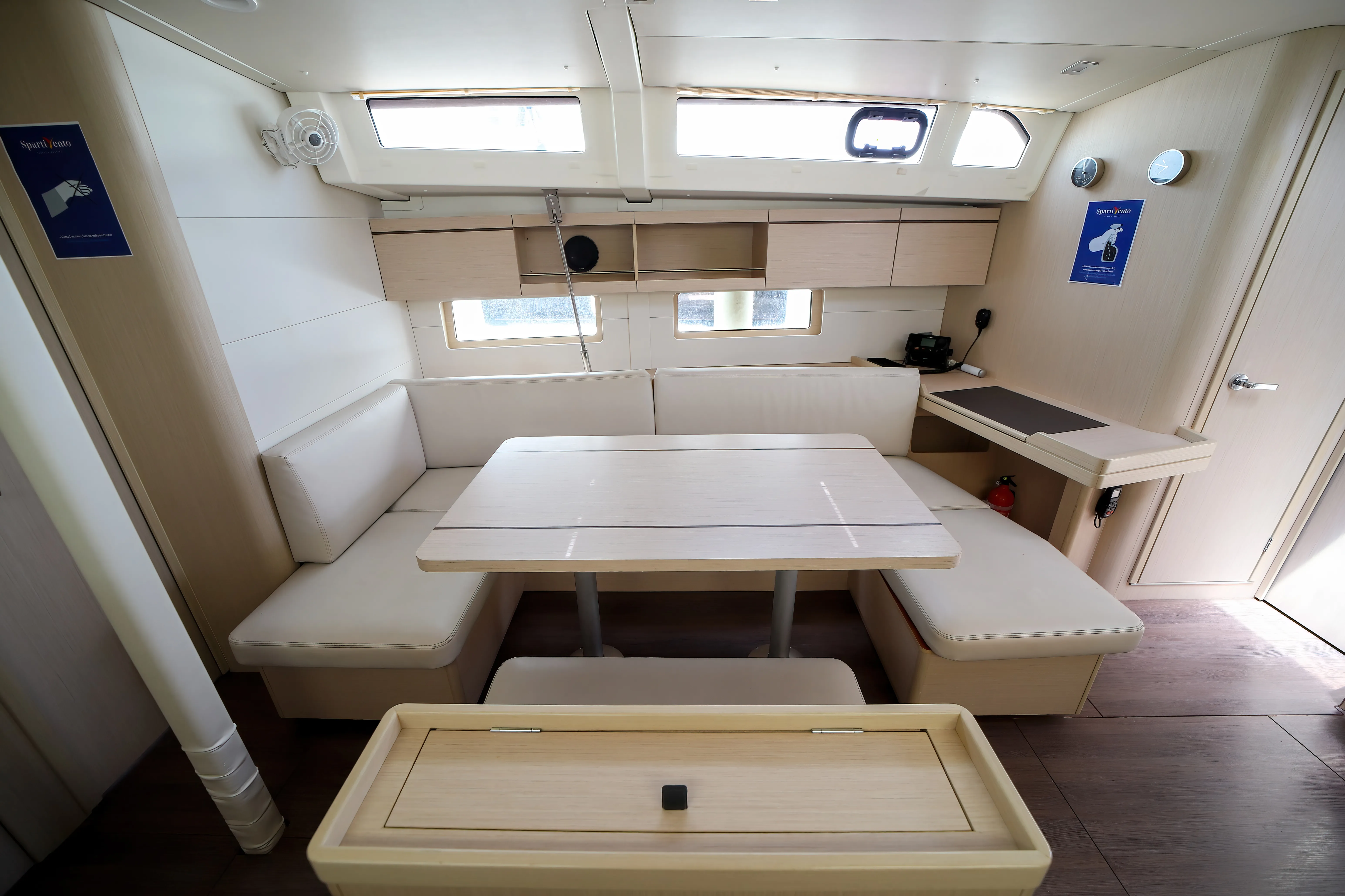 Image slide 230369