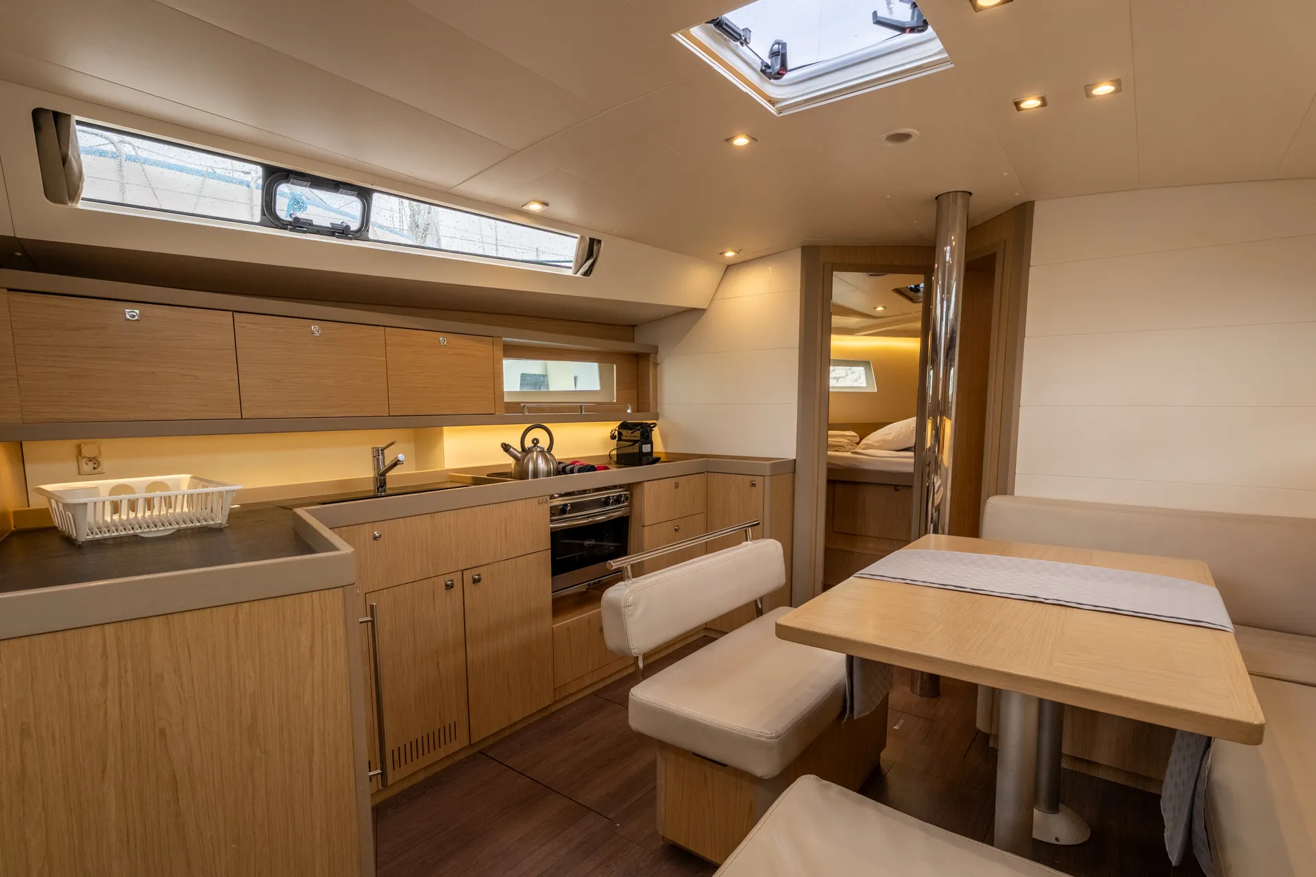 Image slide 230476