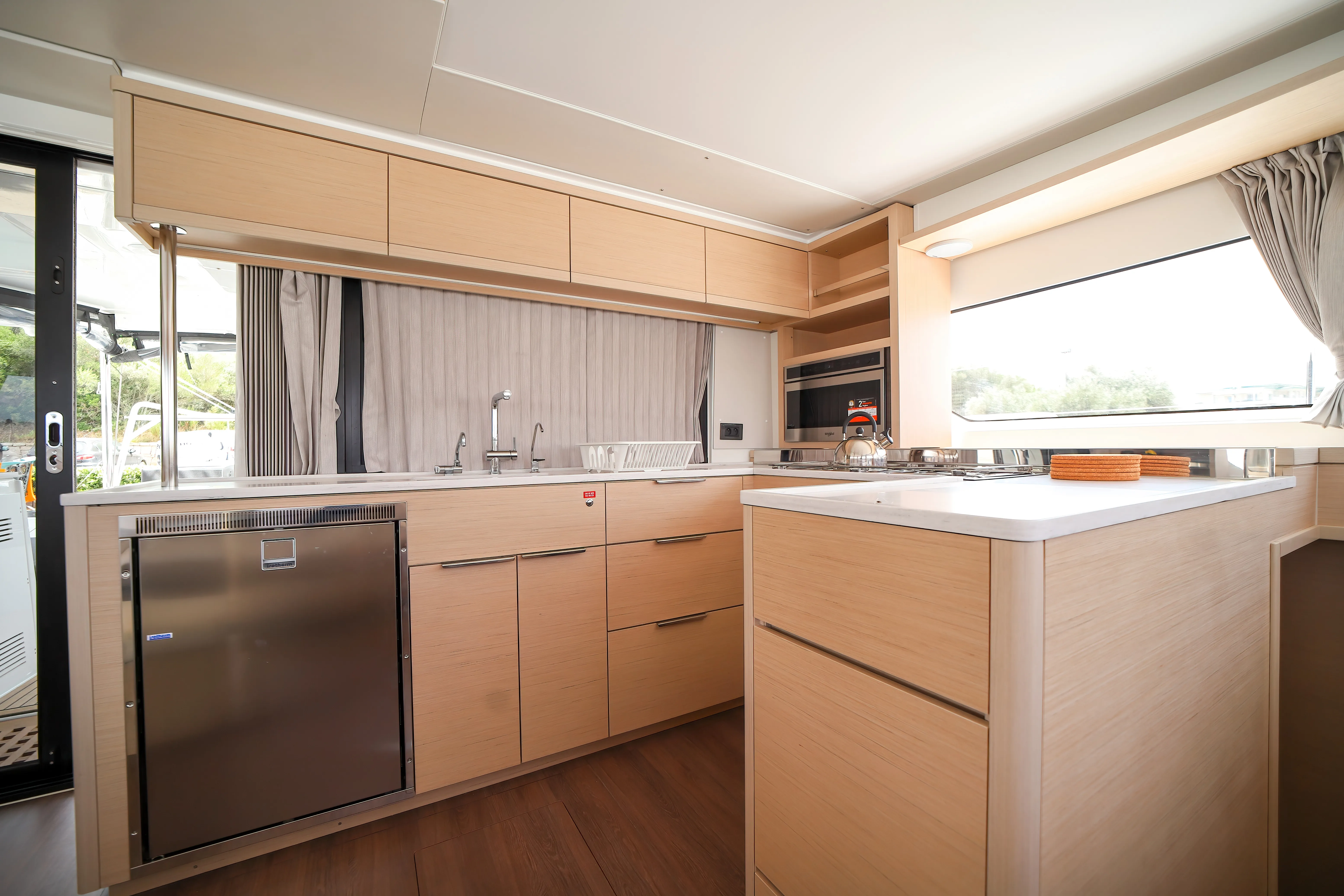 Image slide 230610