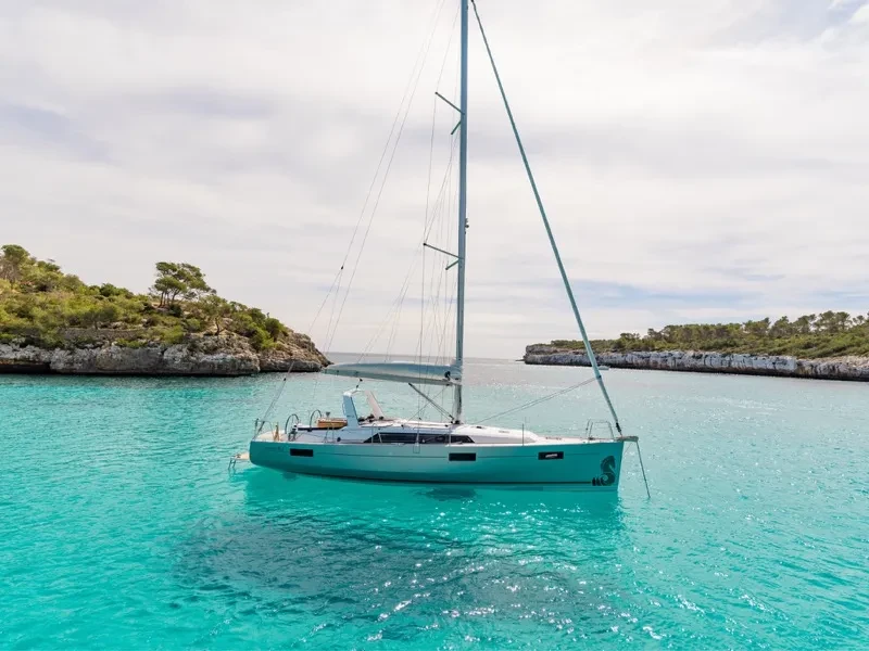 Oceanis 41.1 Hydros - Standard line boat image