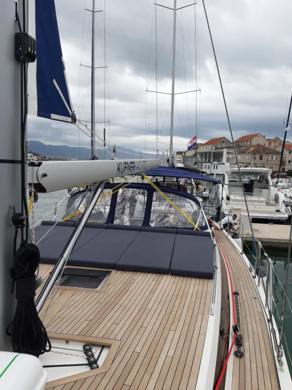 Image slide 230807