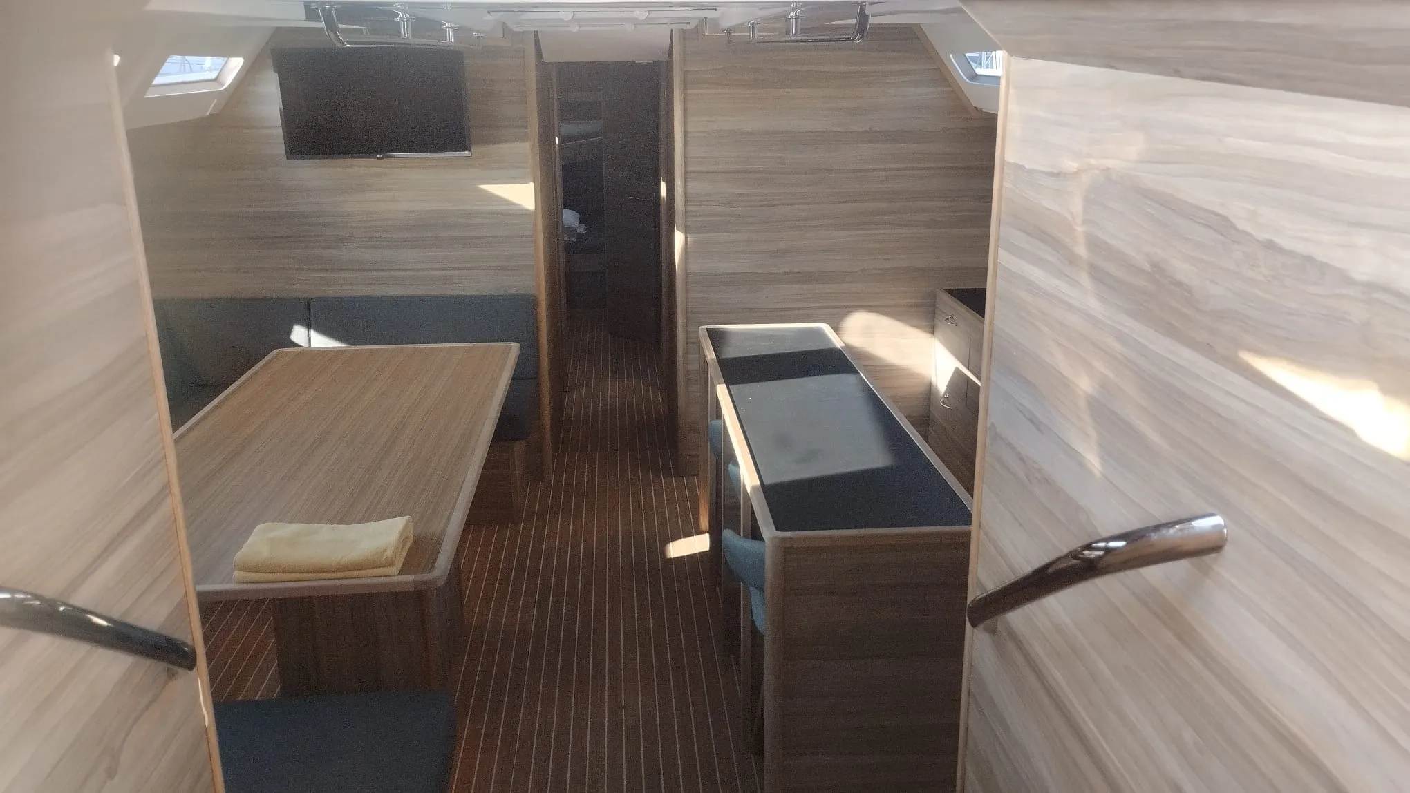 Image slide 230846