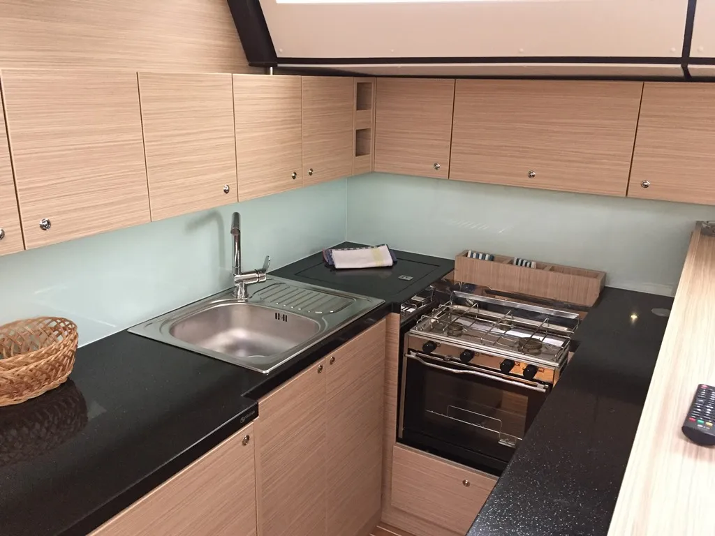 Image slide 230906