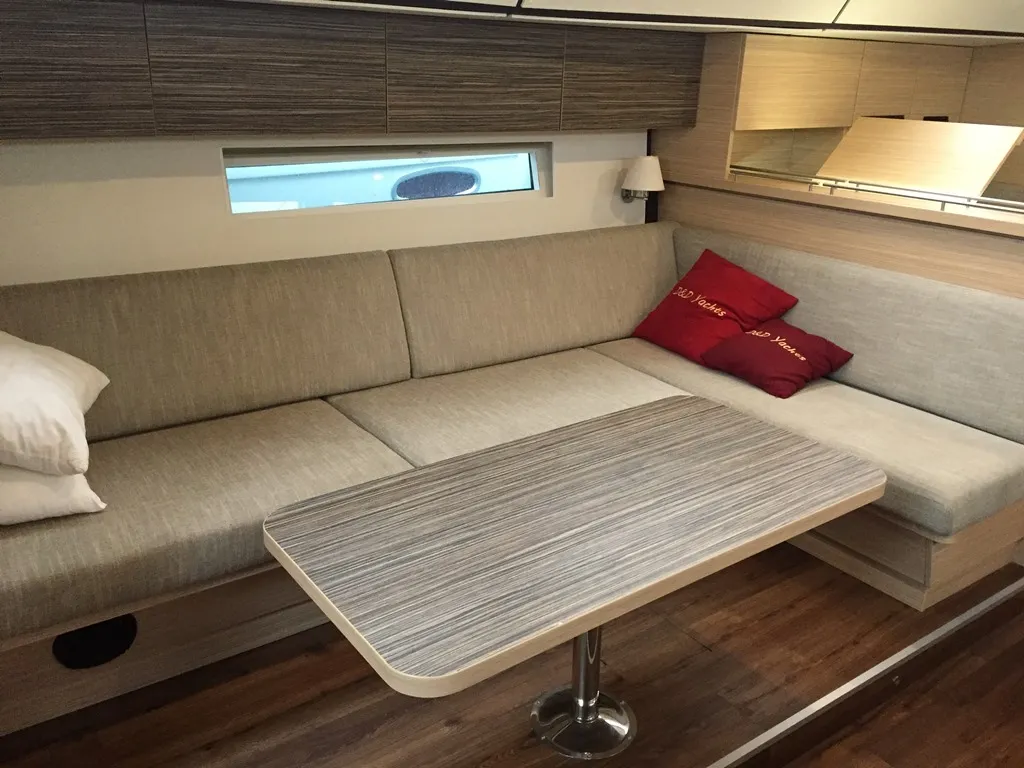 Image slide 230912