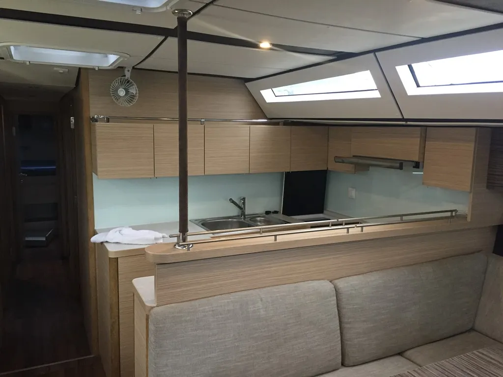 Image slide 230916
