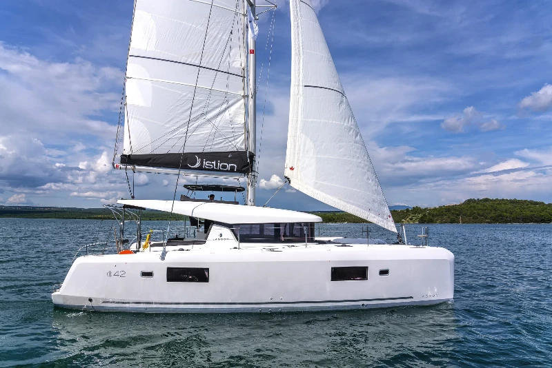 Lagoon 42 First Adventure boat image