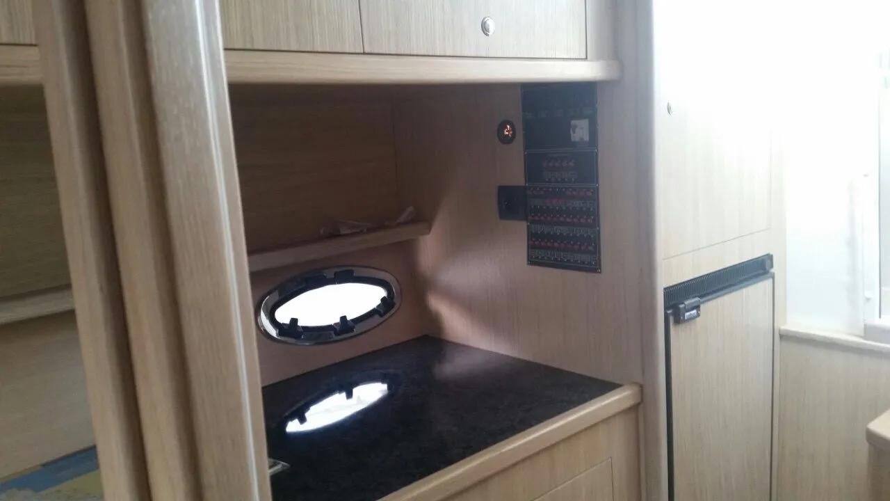 Image slide 235696