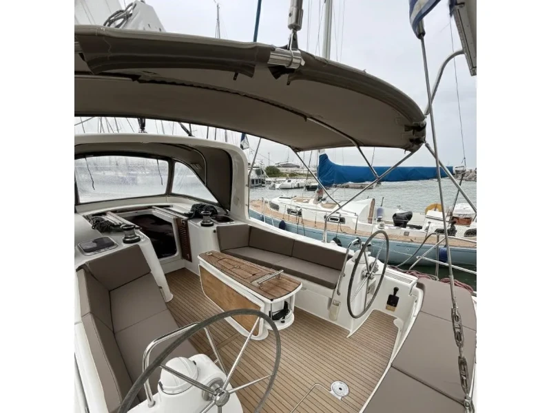 Oceanis 50 Family ZOI boat image